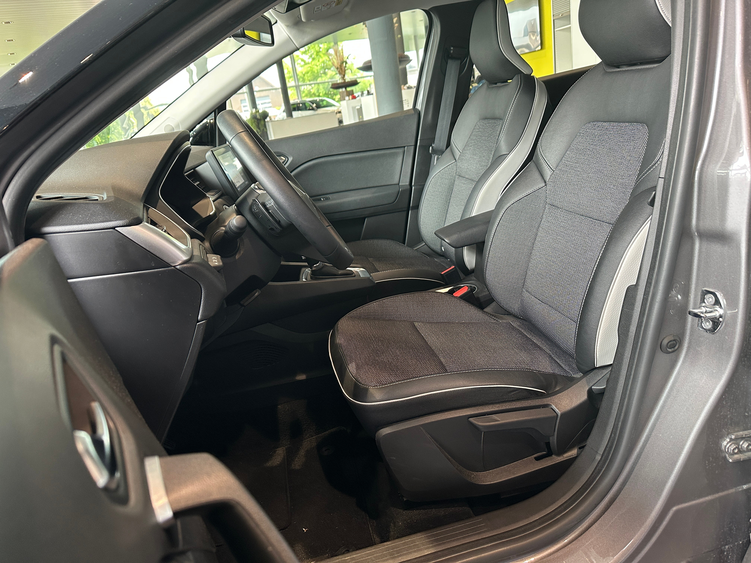RENAULT Captur 1.3 TCe EDC Intens EDC