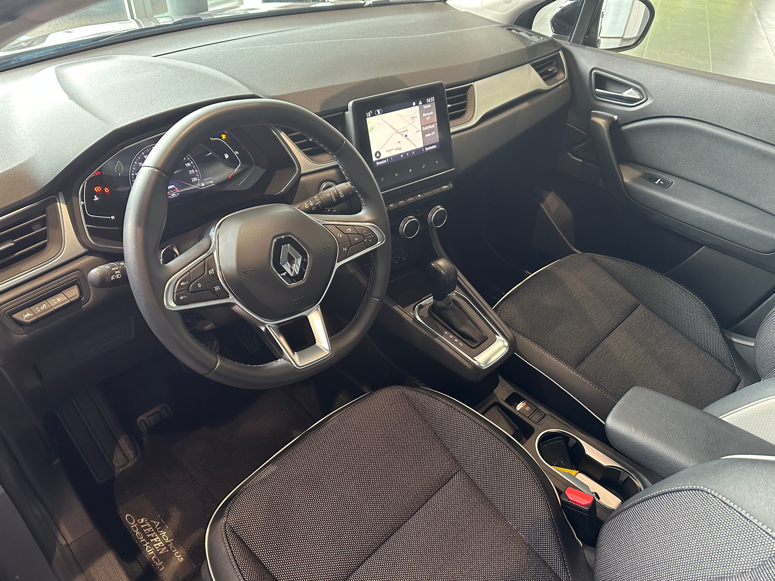 RENAULT Captur 1.3 TCe EDC Intens EDC