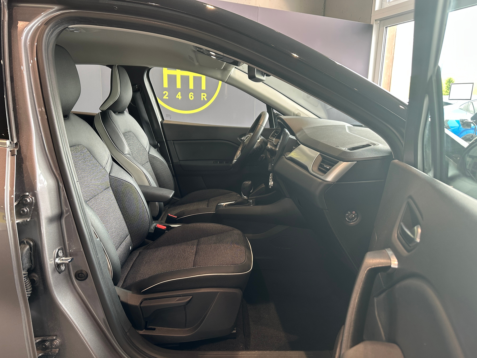 RENAULT Captur 1.3 TCe EDC Intens EDC