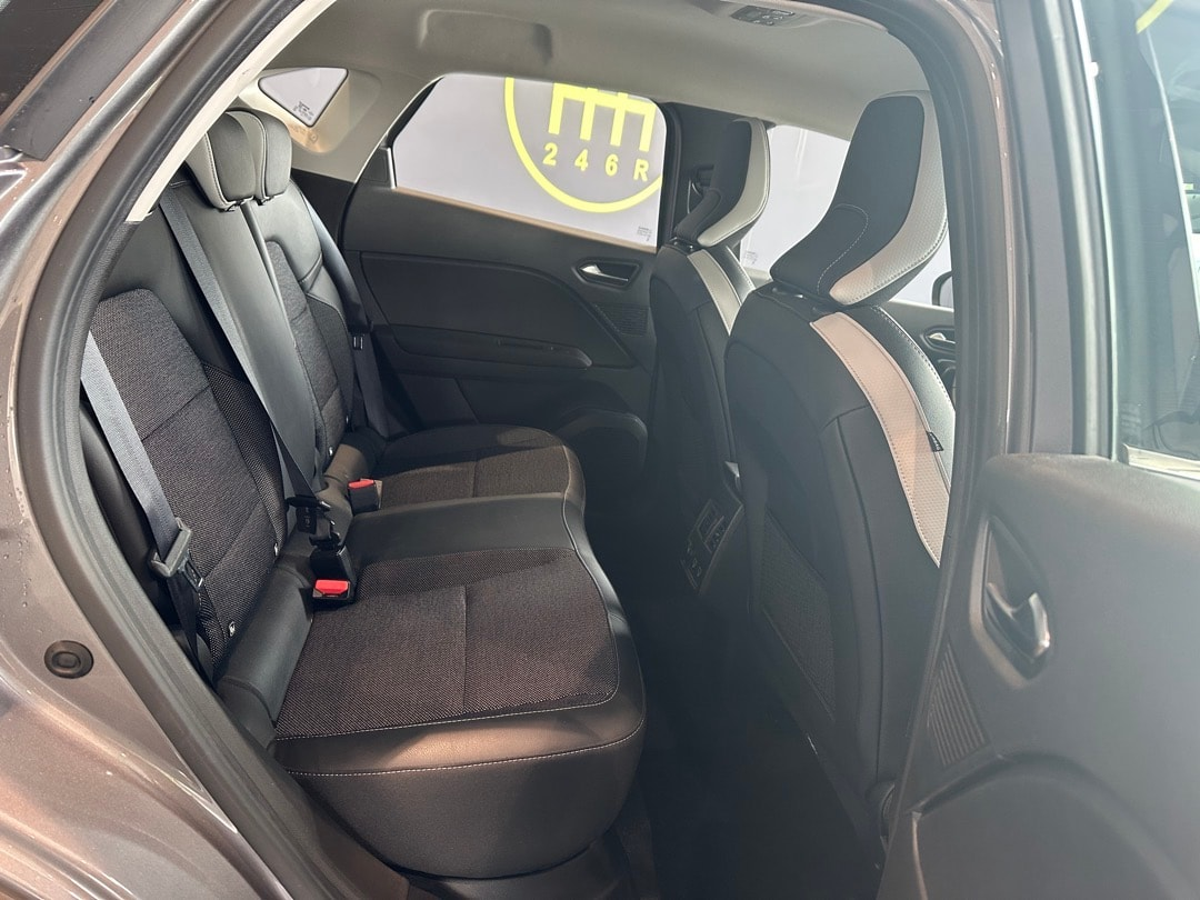 RENAULT Captur 1.3 TCe EDC Intens EDC