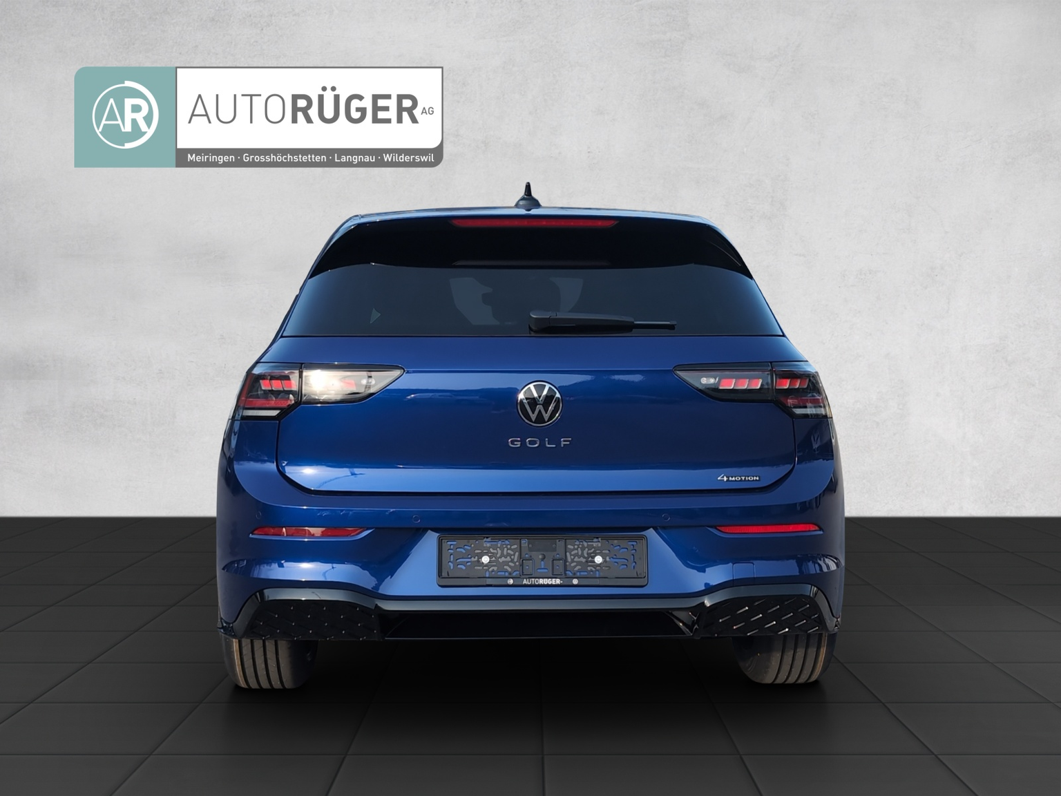 VW Golf R-Line 4 Motion