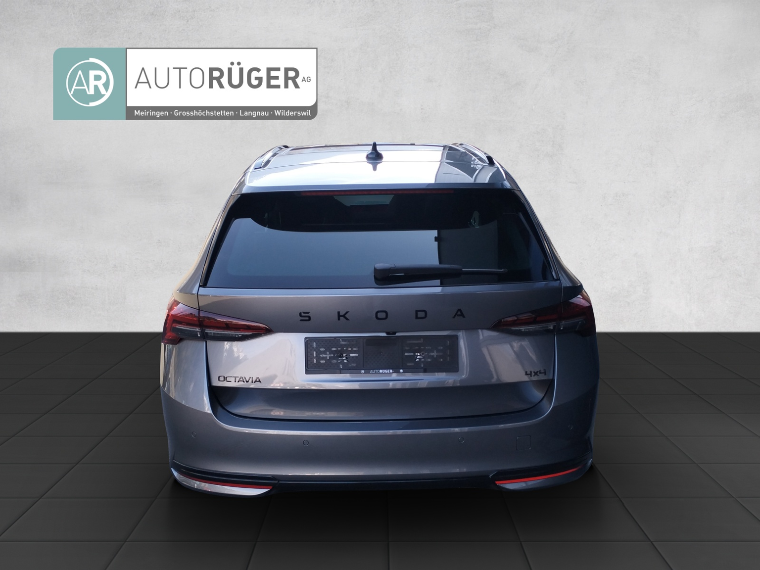 SKODA Octavia Combi 2.0 TSI DSG Dynamic 4x4