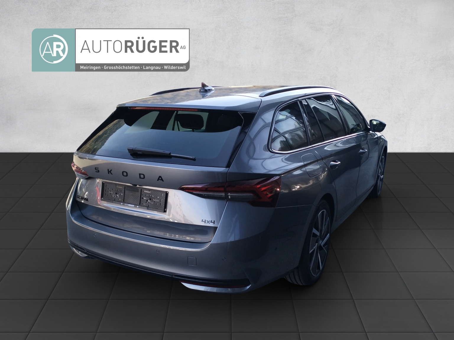 SKODA Octavia Combi 2.0 TSI DSG Dynamic 4x4