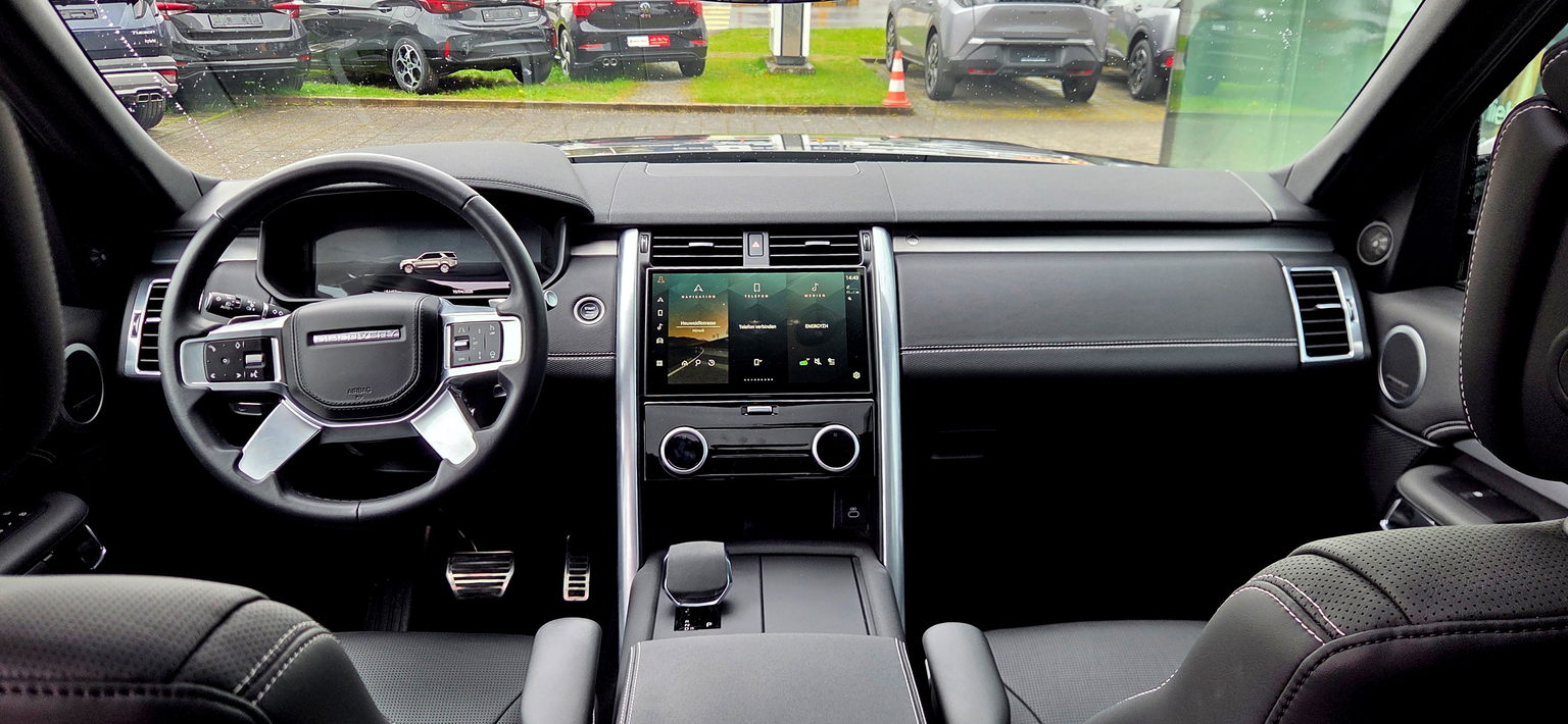 LAND ROVER Discovery 3.0D I6 300 R-Dynamic SE AWD Automatic
