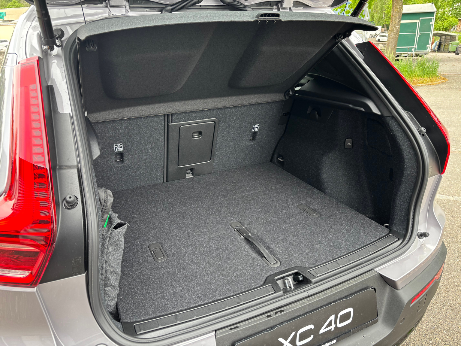 VOLVO XC40 2.0 B4 MH Plus Dark