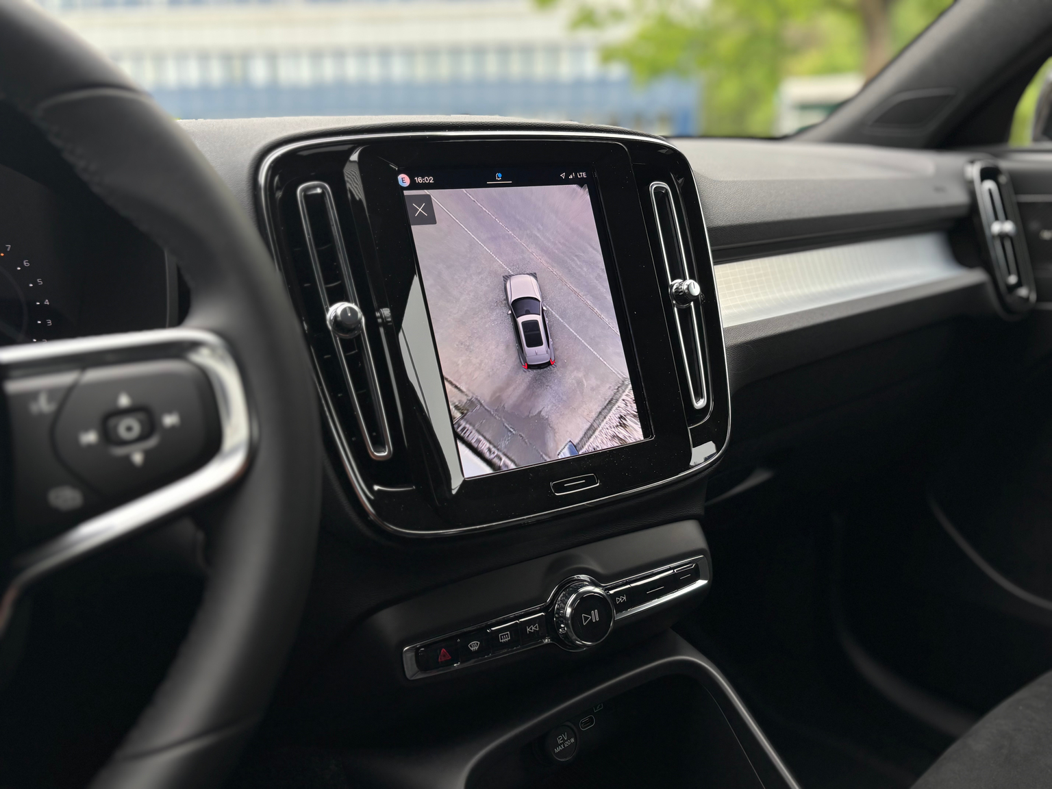 VOLVO XC40 2.0 B4 MH Plus Dark