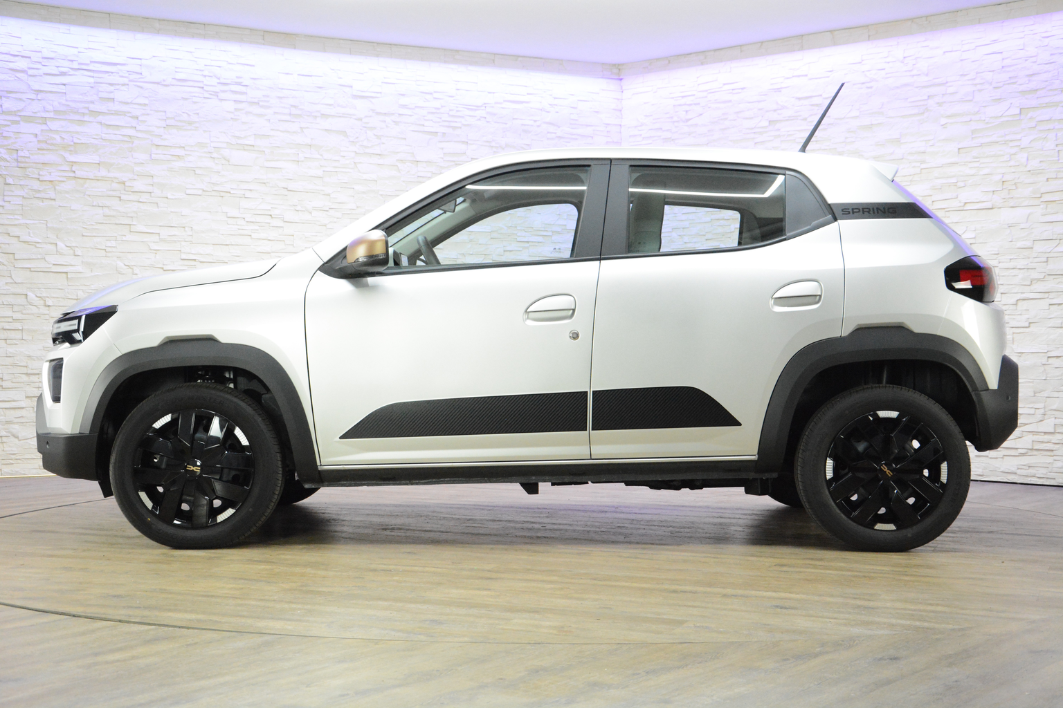 DACIA Spring Extreme *CCS-Ladeanschluss*