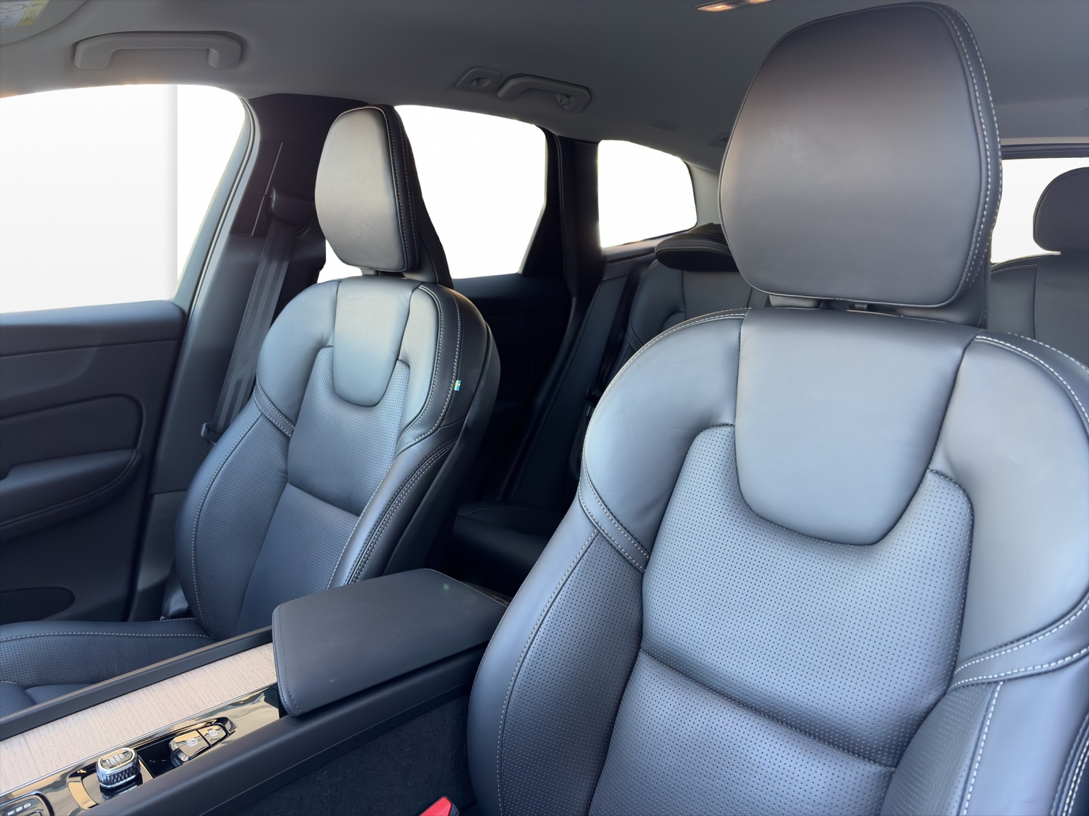 VOLVO XC60 2.0 T6 TE Plus Dark eAWD