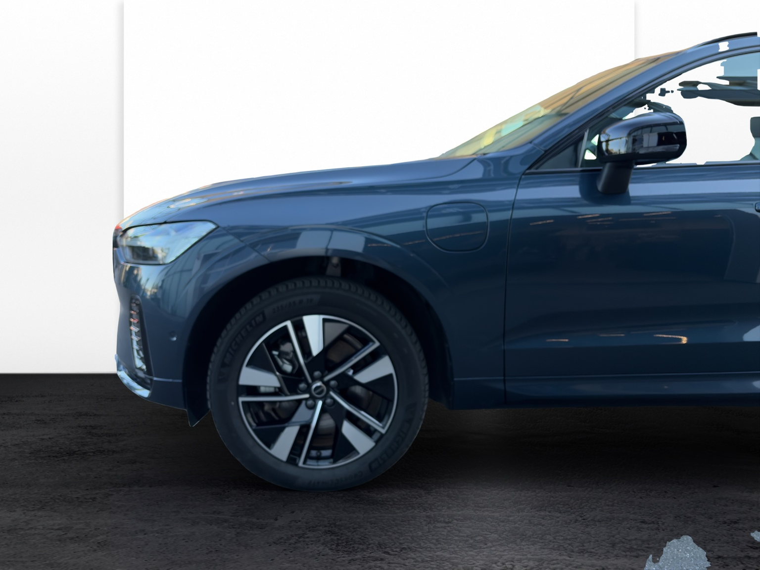 VOLVO XC60 2.0 T6 TE Plus Dark eAWD