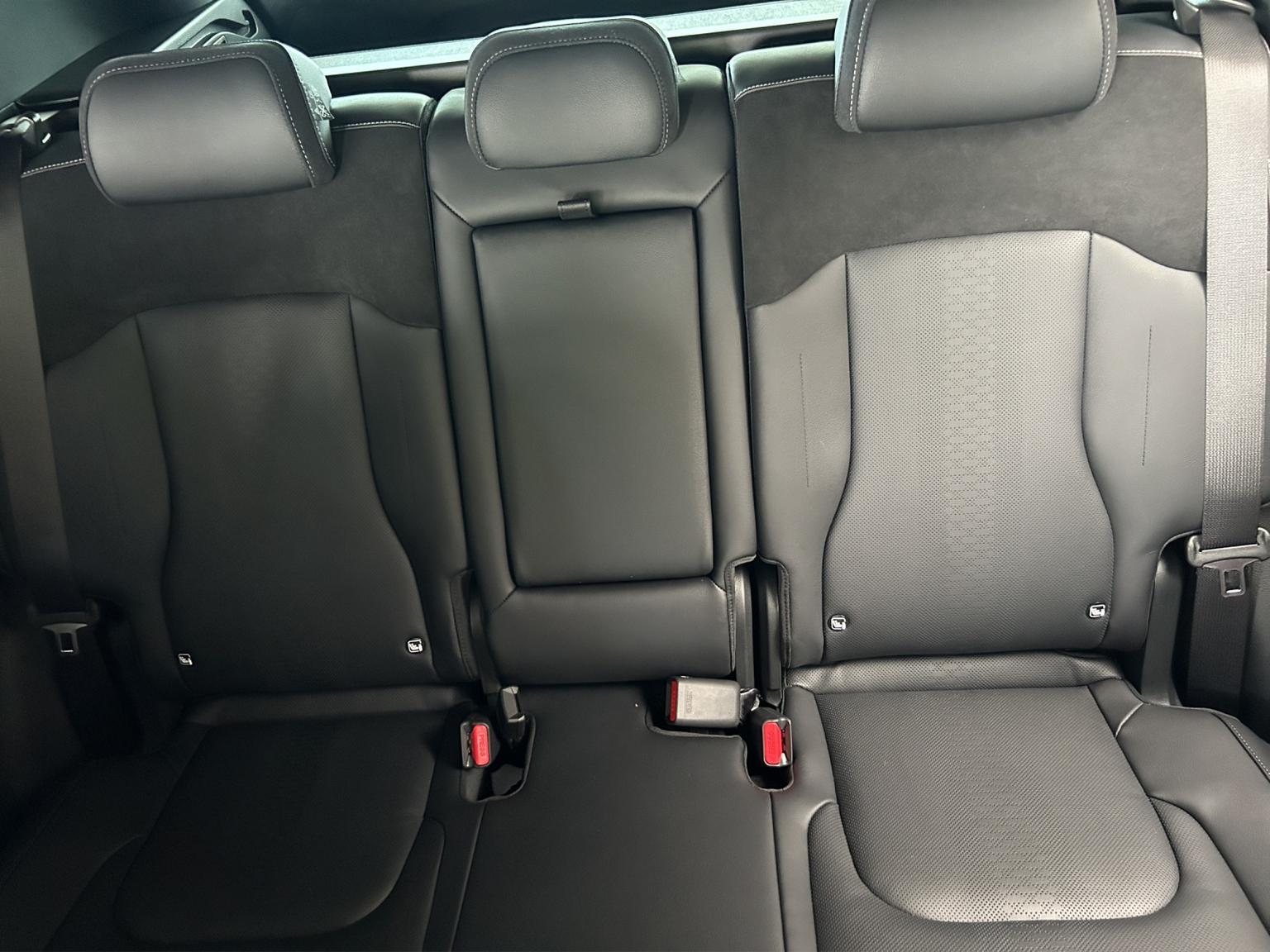 KIA Sportage 1.6 T-GDi Hybrid Black Edition