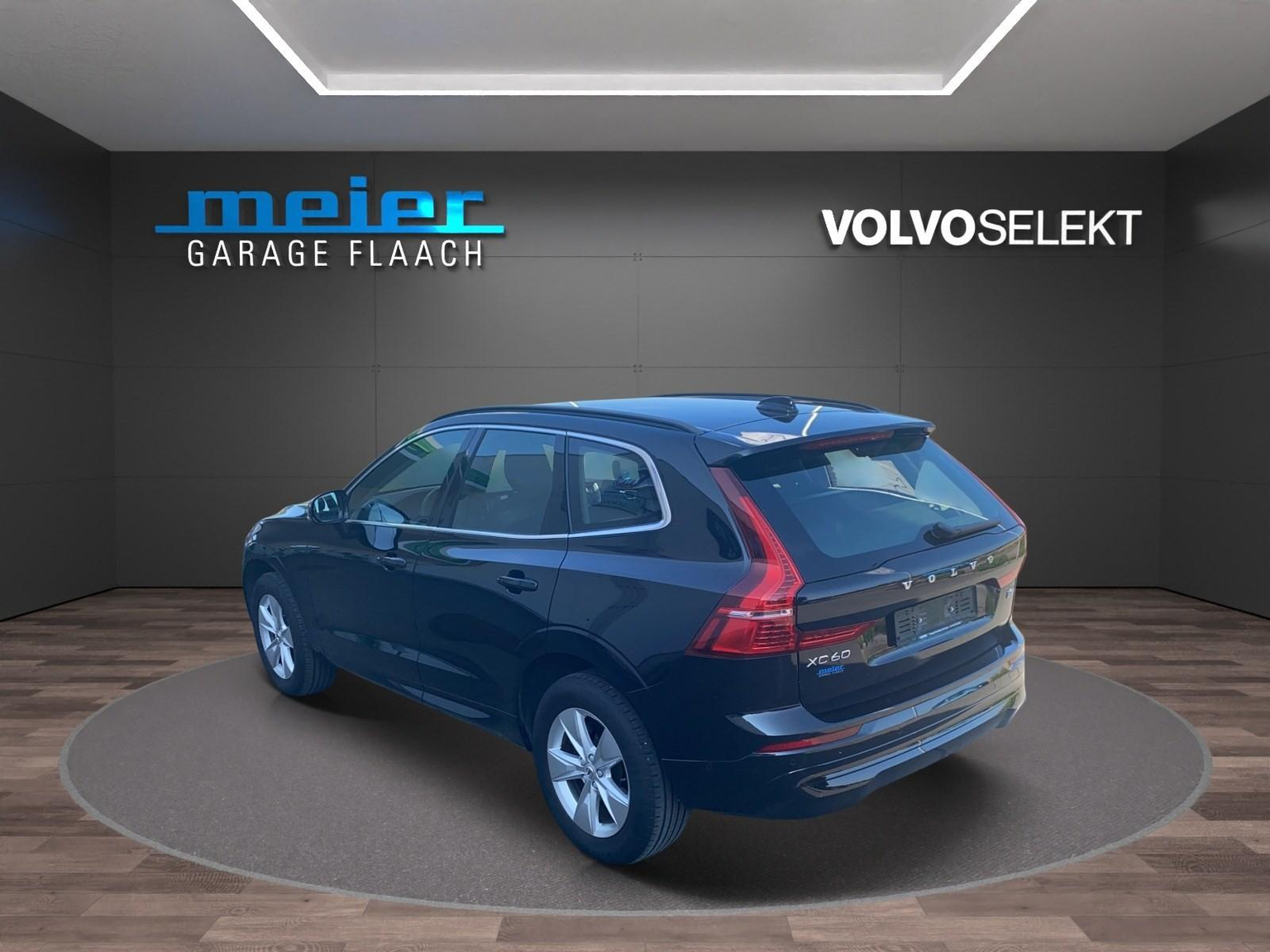 VOLVO XC60 2.0 B5 MH Momentum AWD