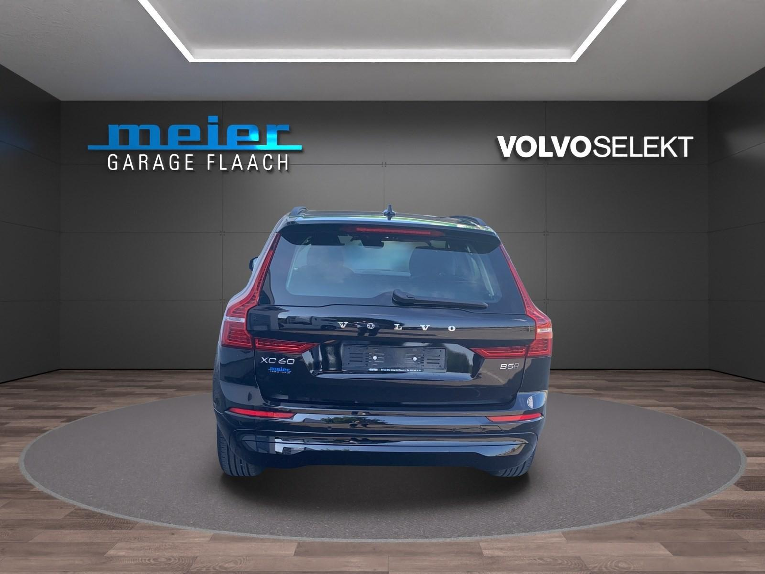 VOLVO XC60 2.0 B5 MH Momentum AWD
