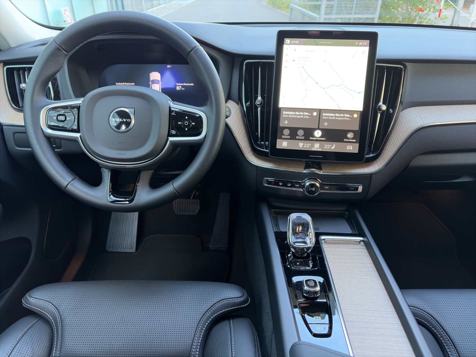VOLVO XC60 2.0 T6 TE Plus Dark eAWD