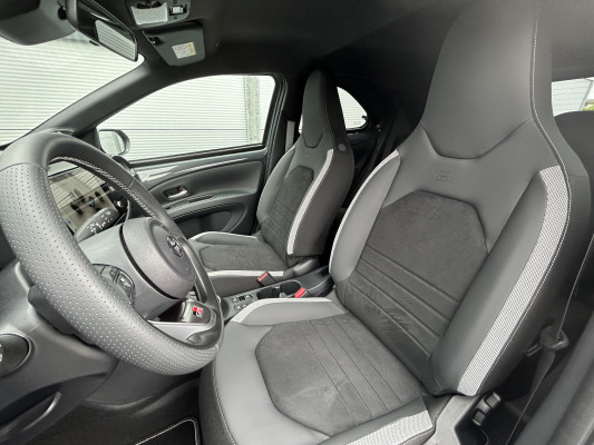 TOYOTA Aygo X 1.5 Sty. e-CVT Tr.