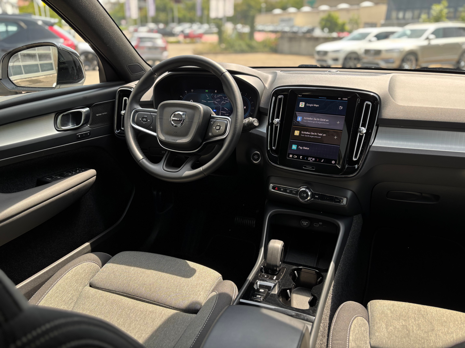 VOLVO XC40 2.0 B4 MH Plus Dark