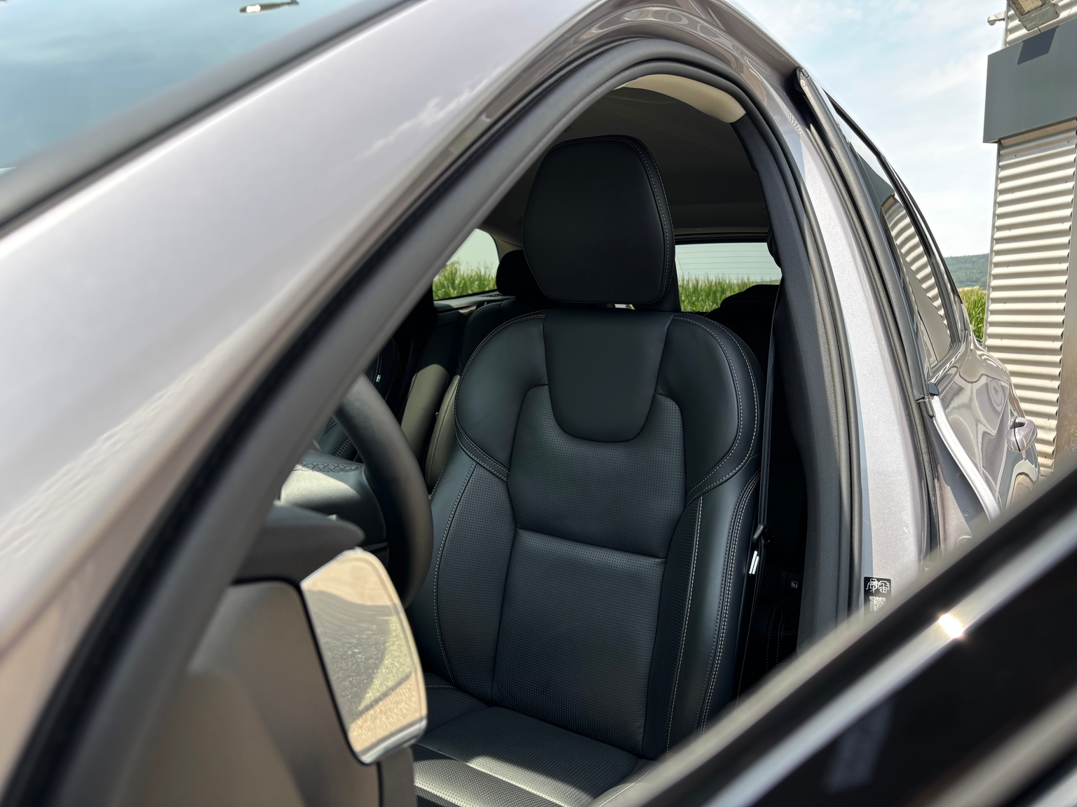 VOLVO XC60 2.0 B5 MH Plus Dark AWD