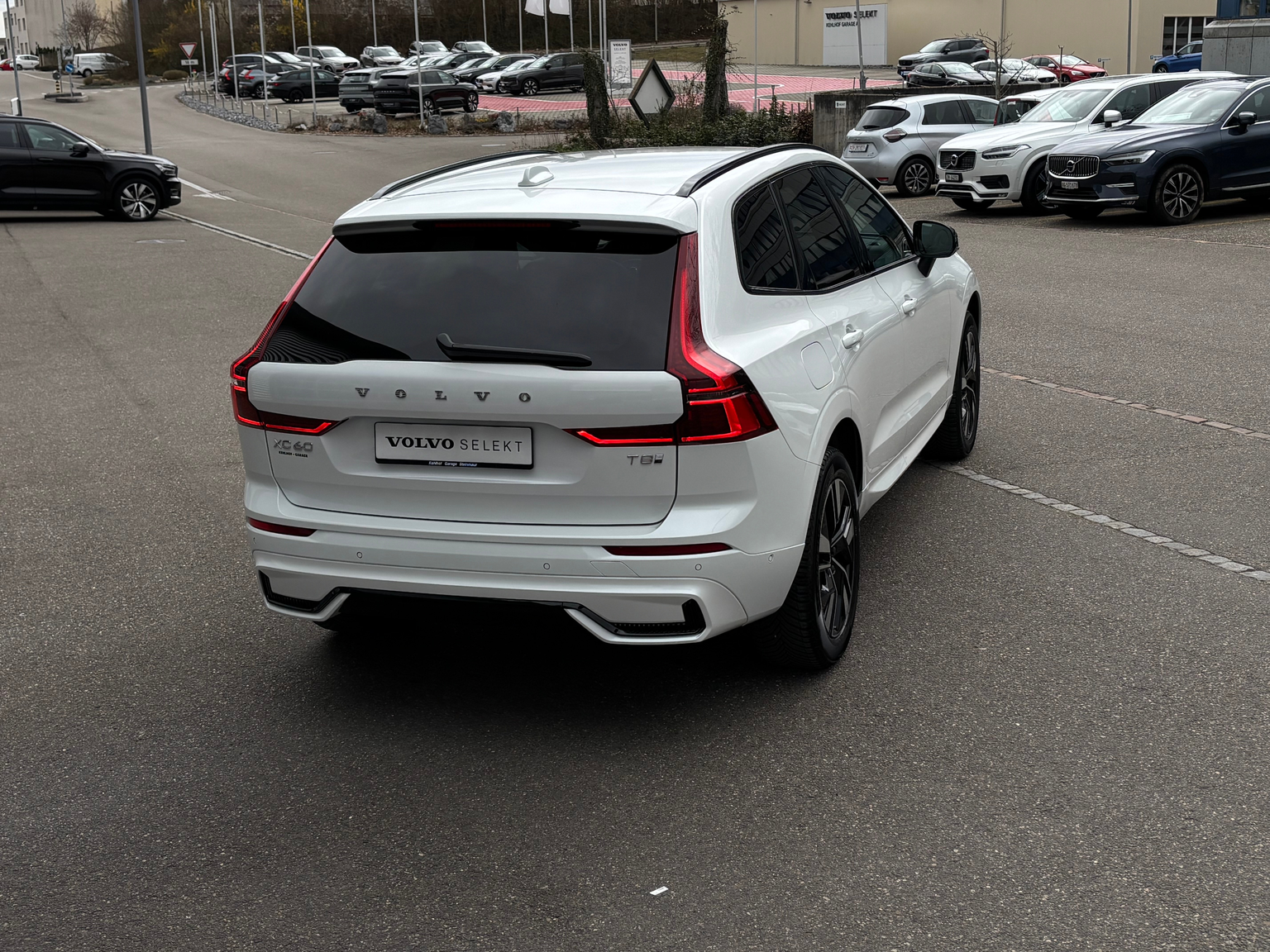 VOLVO XC60 2.0 T8 TE Plus Dark eAWD