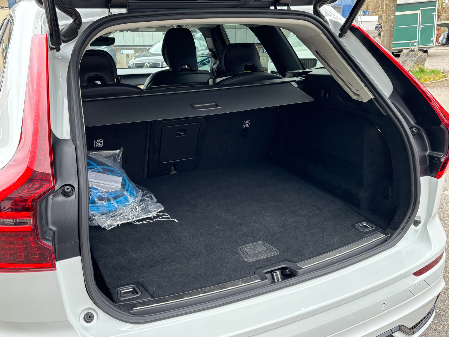 VOLVO XC60 2.0 T8 TE Plus Dark eAWD
