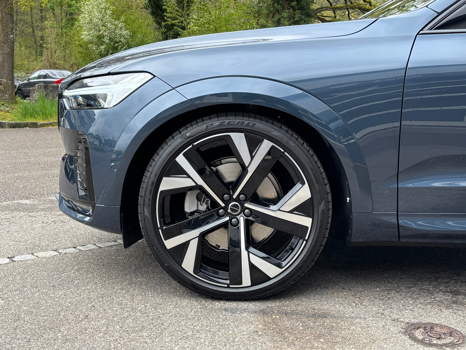 VOLVO XC60 2.0 B5 MH Black Edition AWD