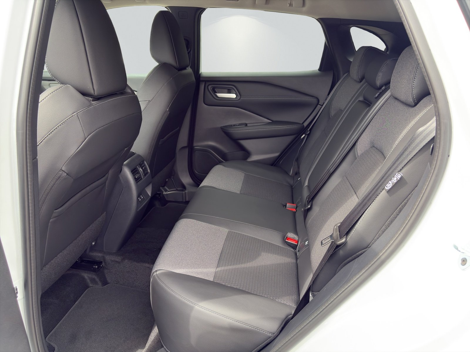 NISSAN Qashqai 1.5 VC-T N-Connecta