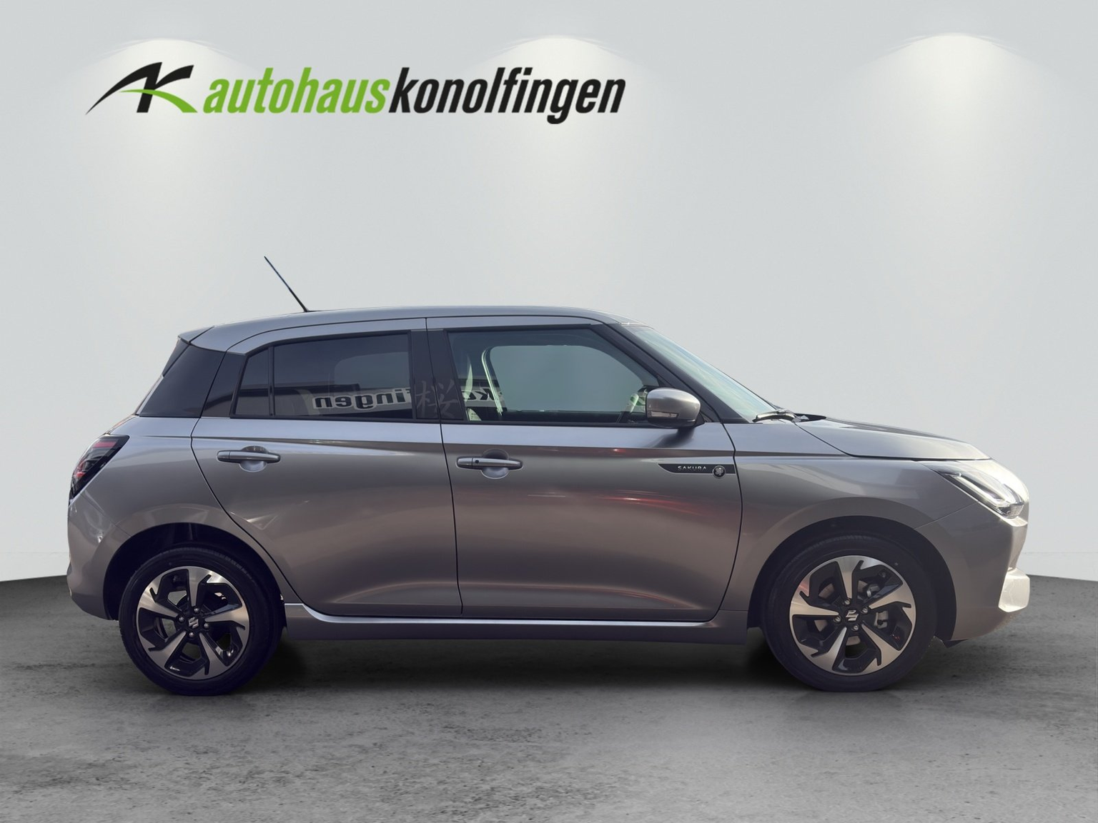 SUZUKI Swift 1.2 Sakura Top Hybrid