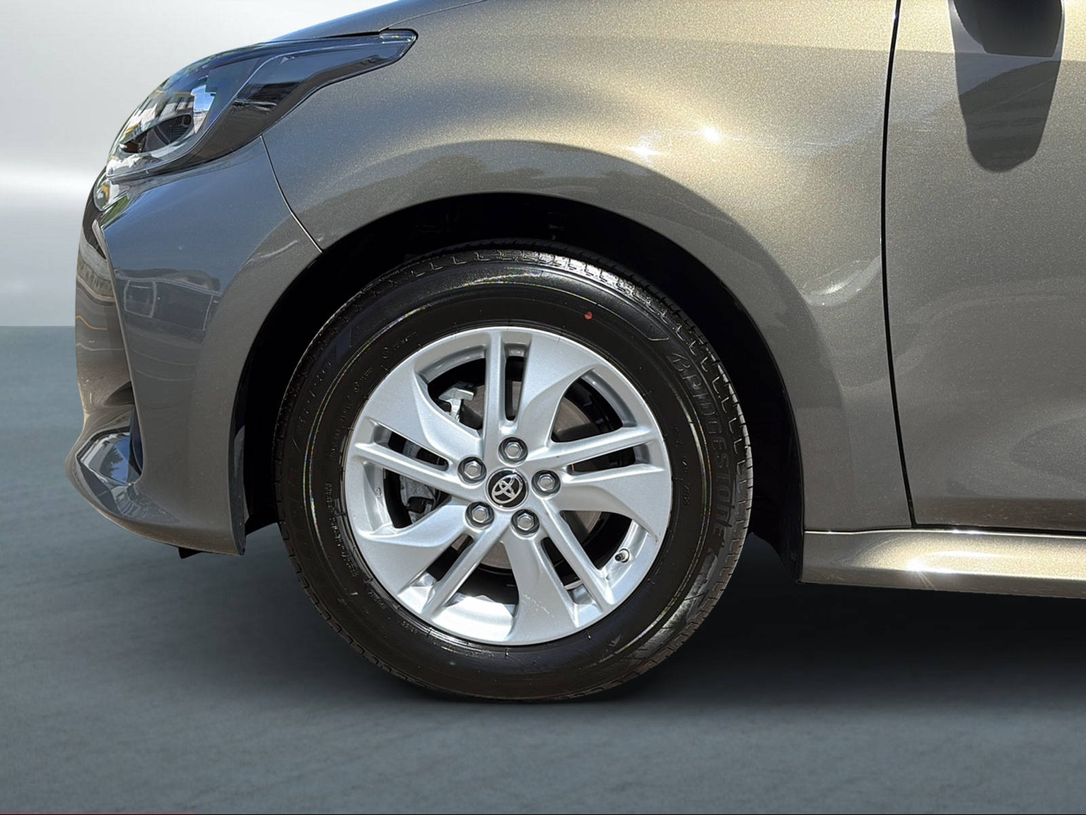 TOYOTA Yaris 1.5 Trend