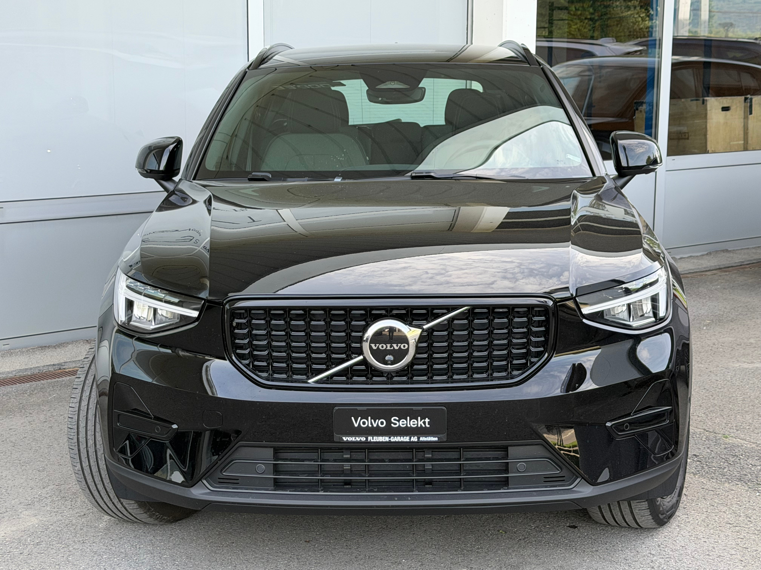 VOLVO XC40 B4 Benzin Mild Hybrid AWD Plus Dark DCT