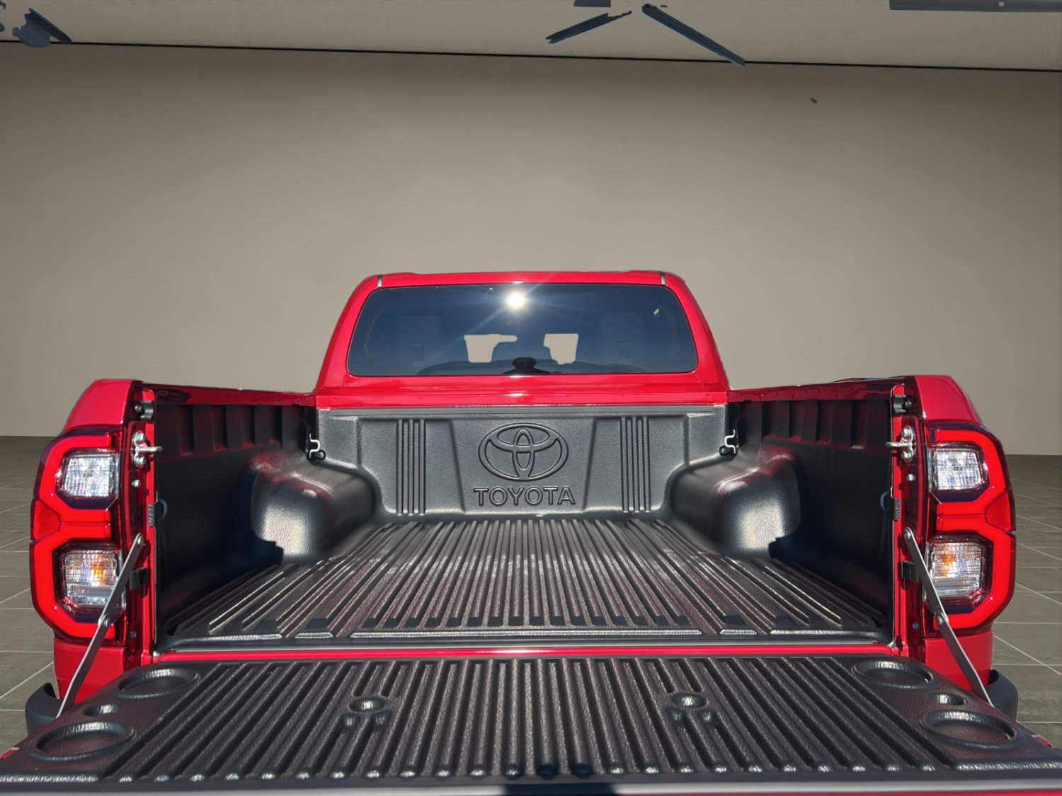 TOYOTA Hilux Double Cab.-Pick-up 2.8 D-4D 204 Invincible MHE