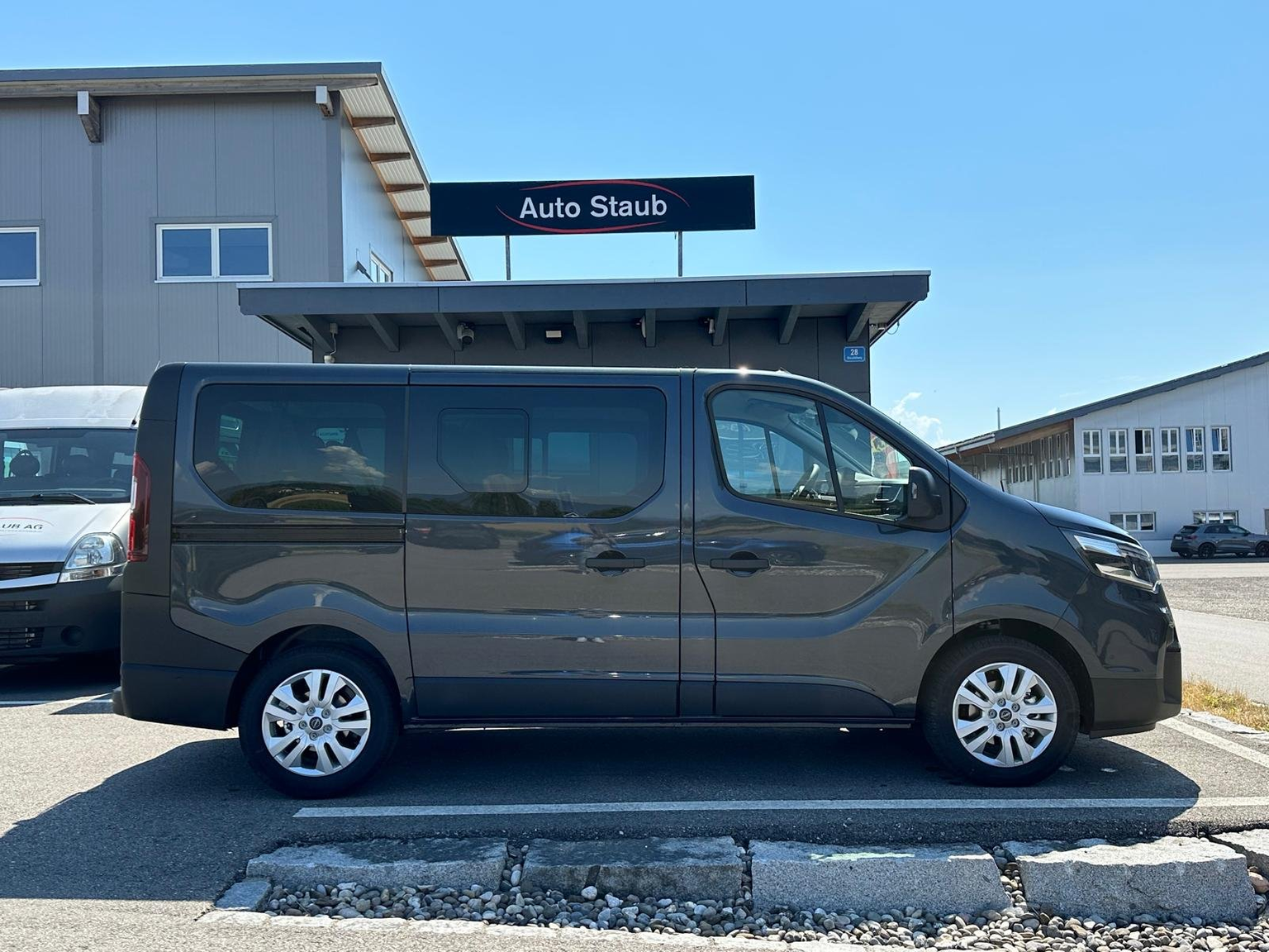 NISSAN Primastar Kombi 2.8 t L1 H1 2. Tekna