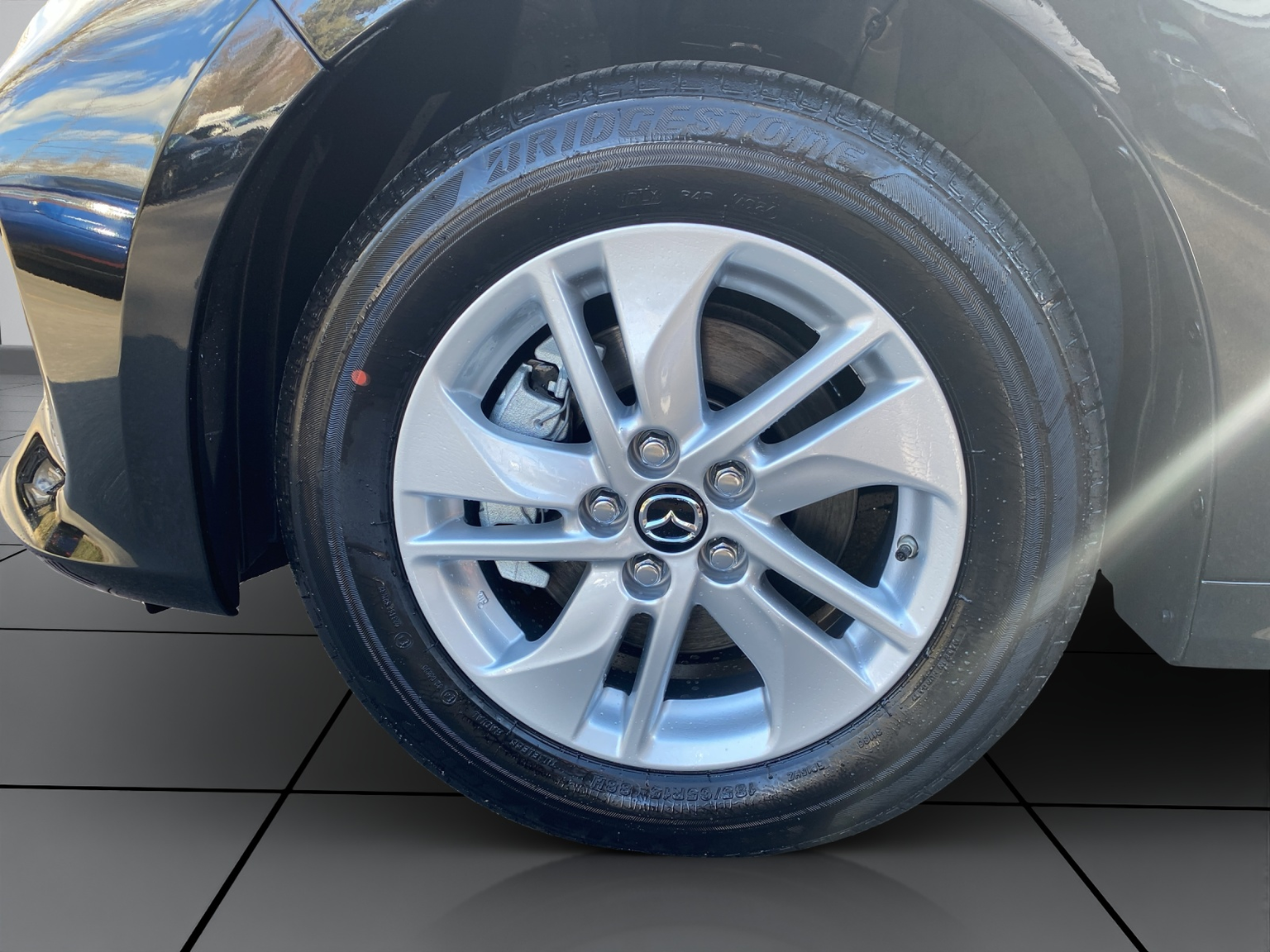 MAZDA 2 Hybrid Centre-line