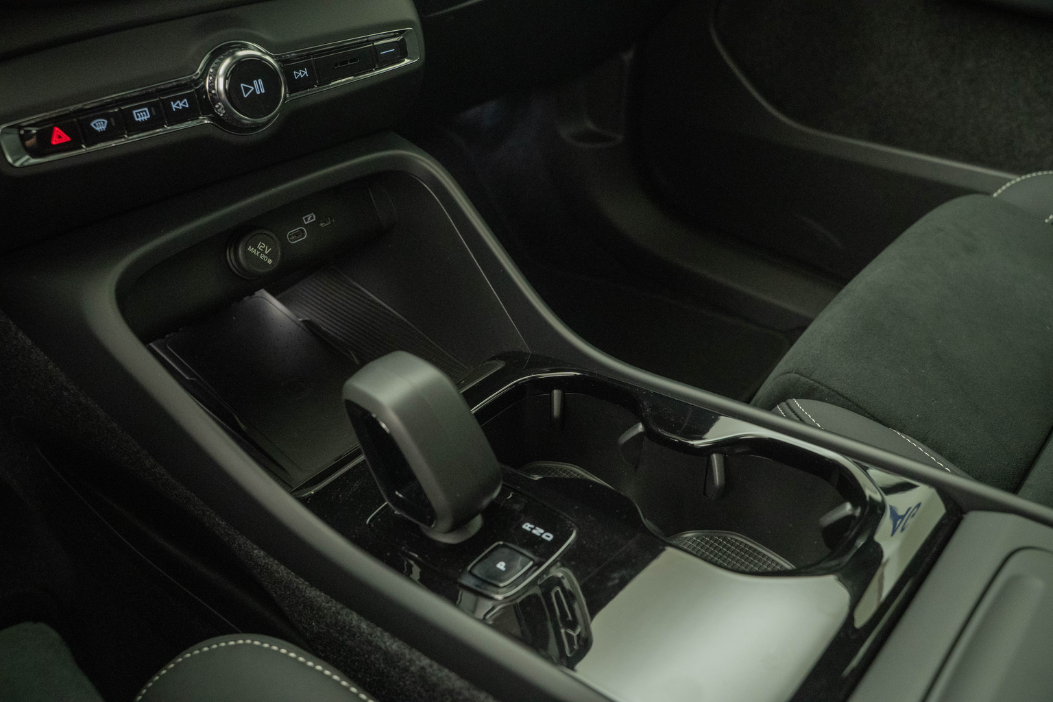 VOLVO EX40 Twin XCENTRIC Edition AWD