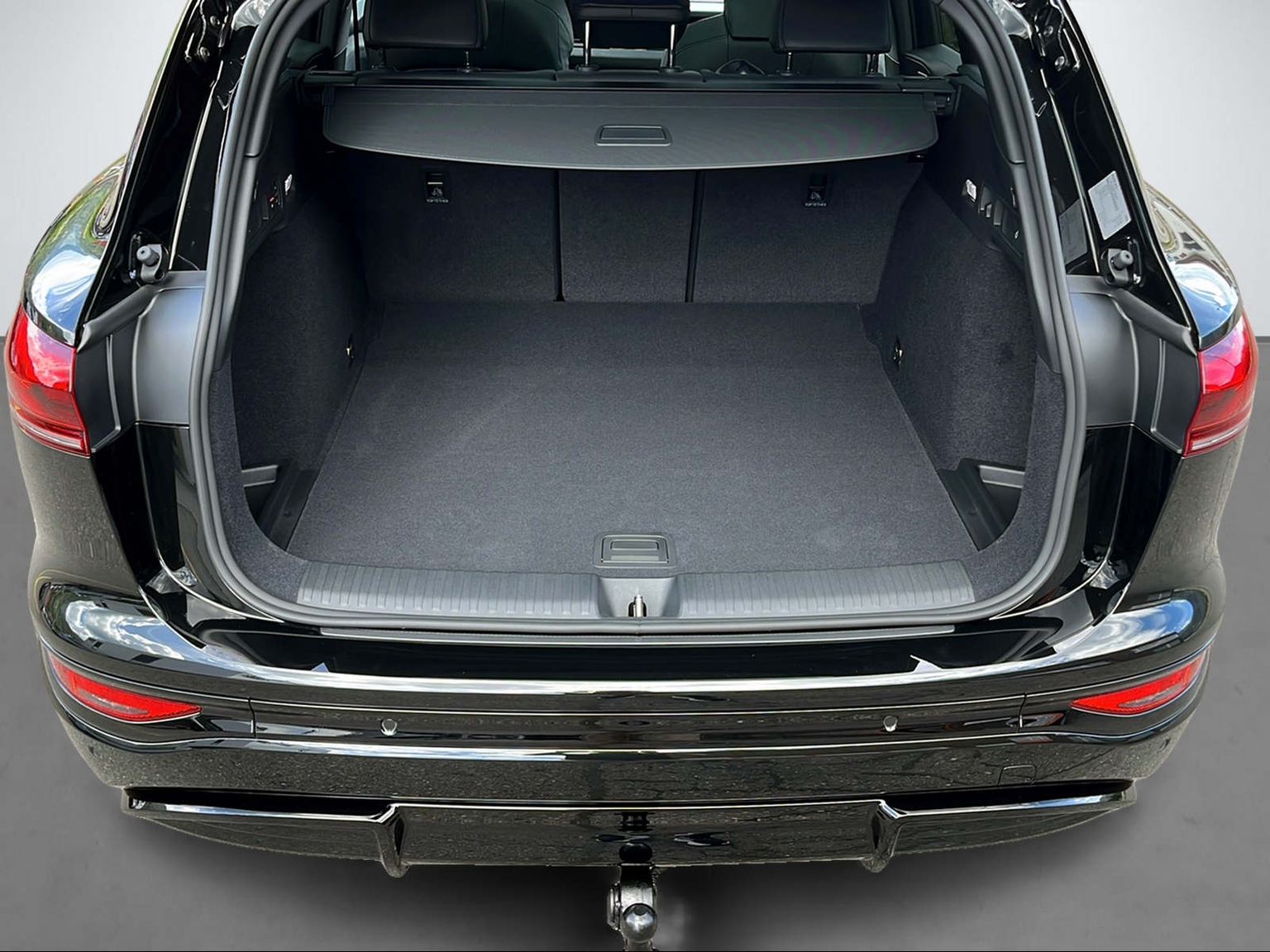 AUDI Q6 SUV e-tron quattro 428PS/315kW BEV elektrisch