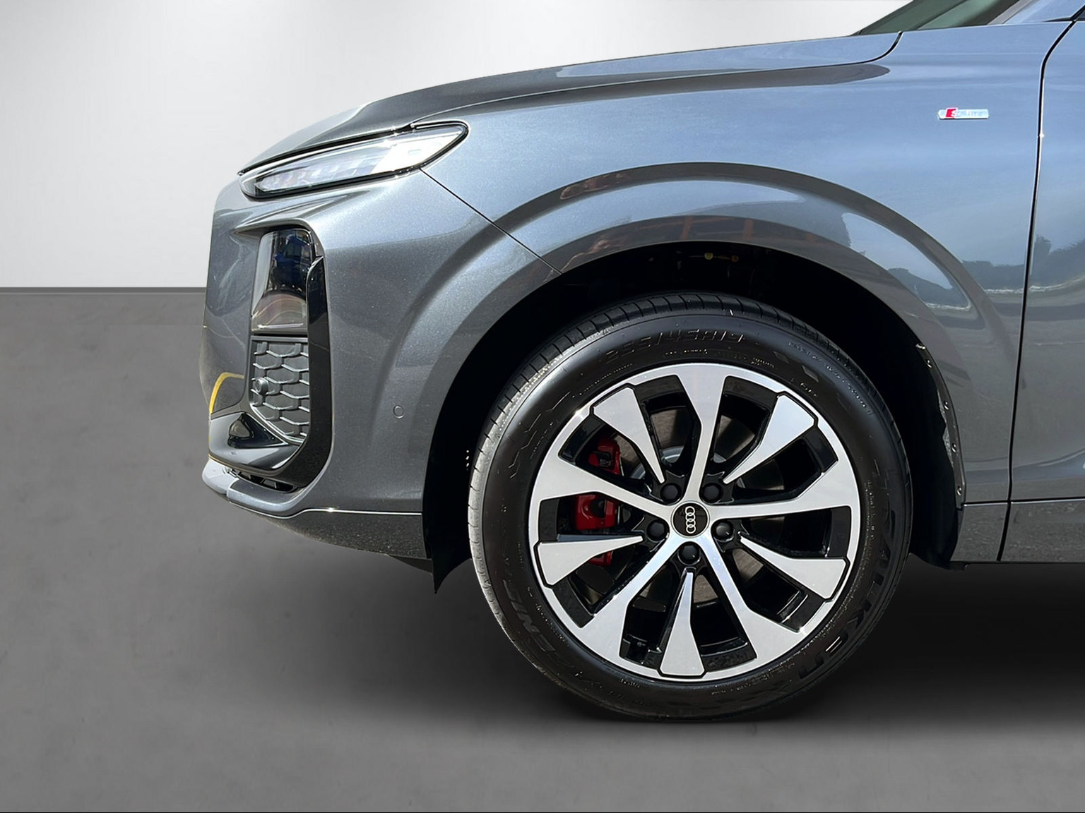 AUDI Q3 SUV TDI quattro 142 kW