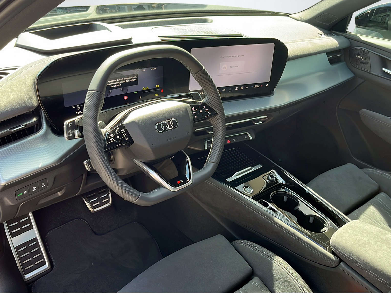 AUDI Q3 SUV TFSI quattro 195 kW S t 2000ccm 265PS/195kW 4 Zylinder TFSI Benzin