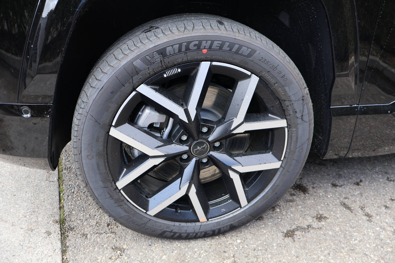 JEEP Compass First Edition