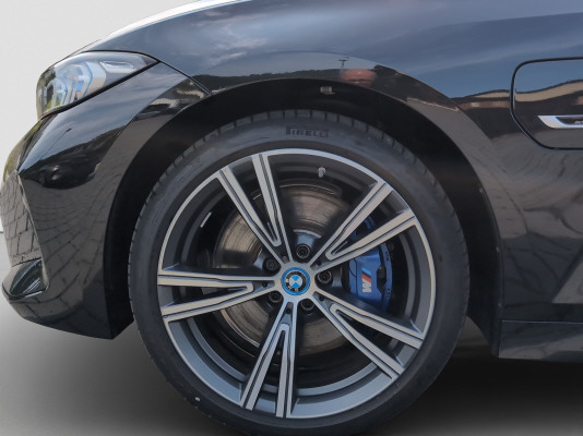BMW 330e xDr Tour M Sport