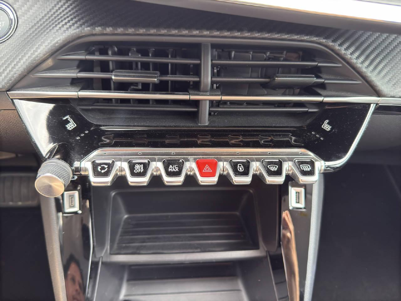PEUGEOT 208 e-Active Pack