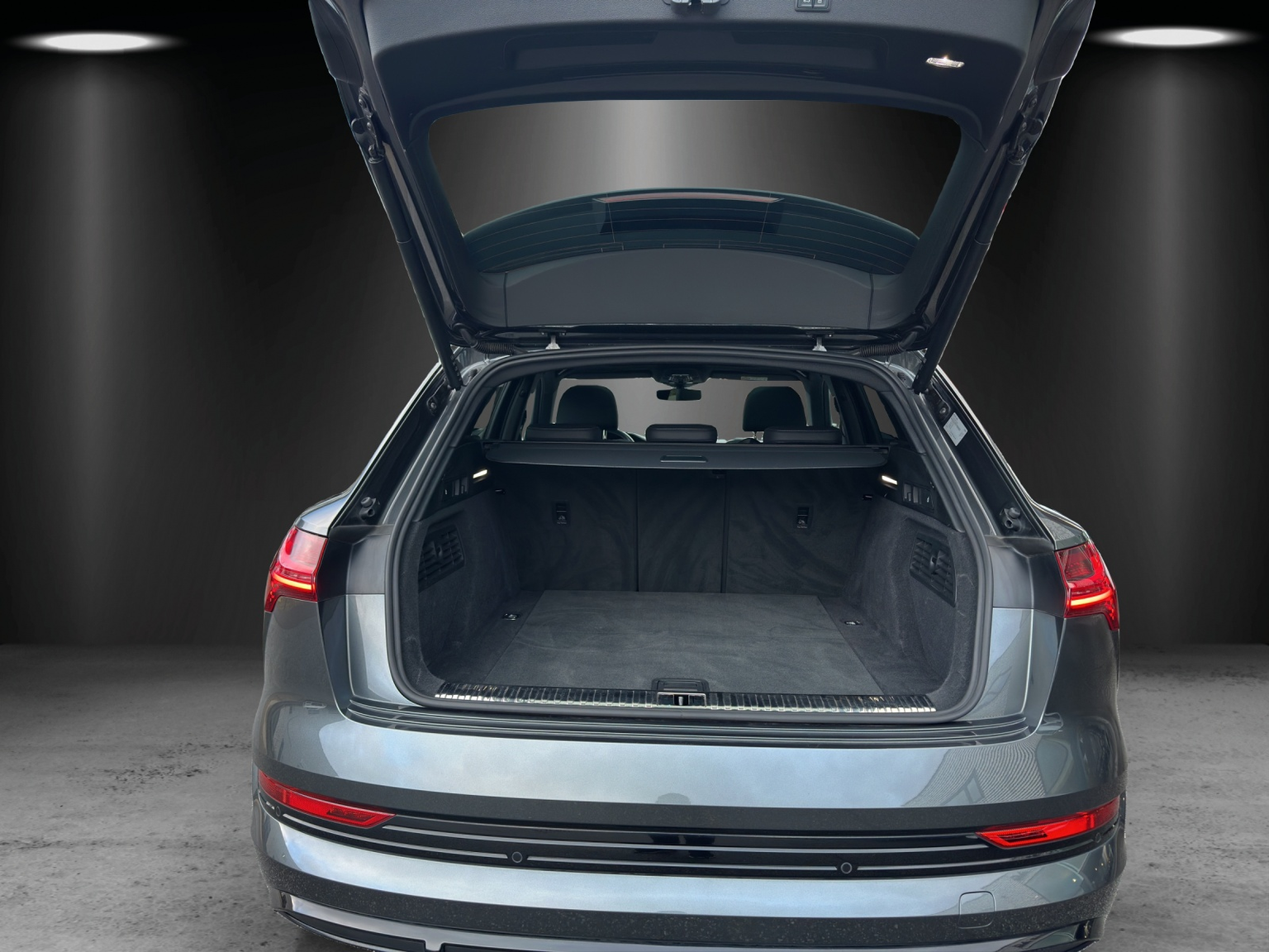AUDI e-tron 55 S Line Black Edition quattro