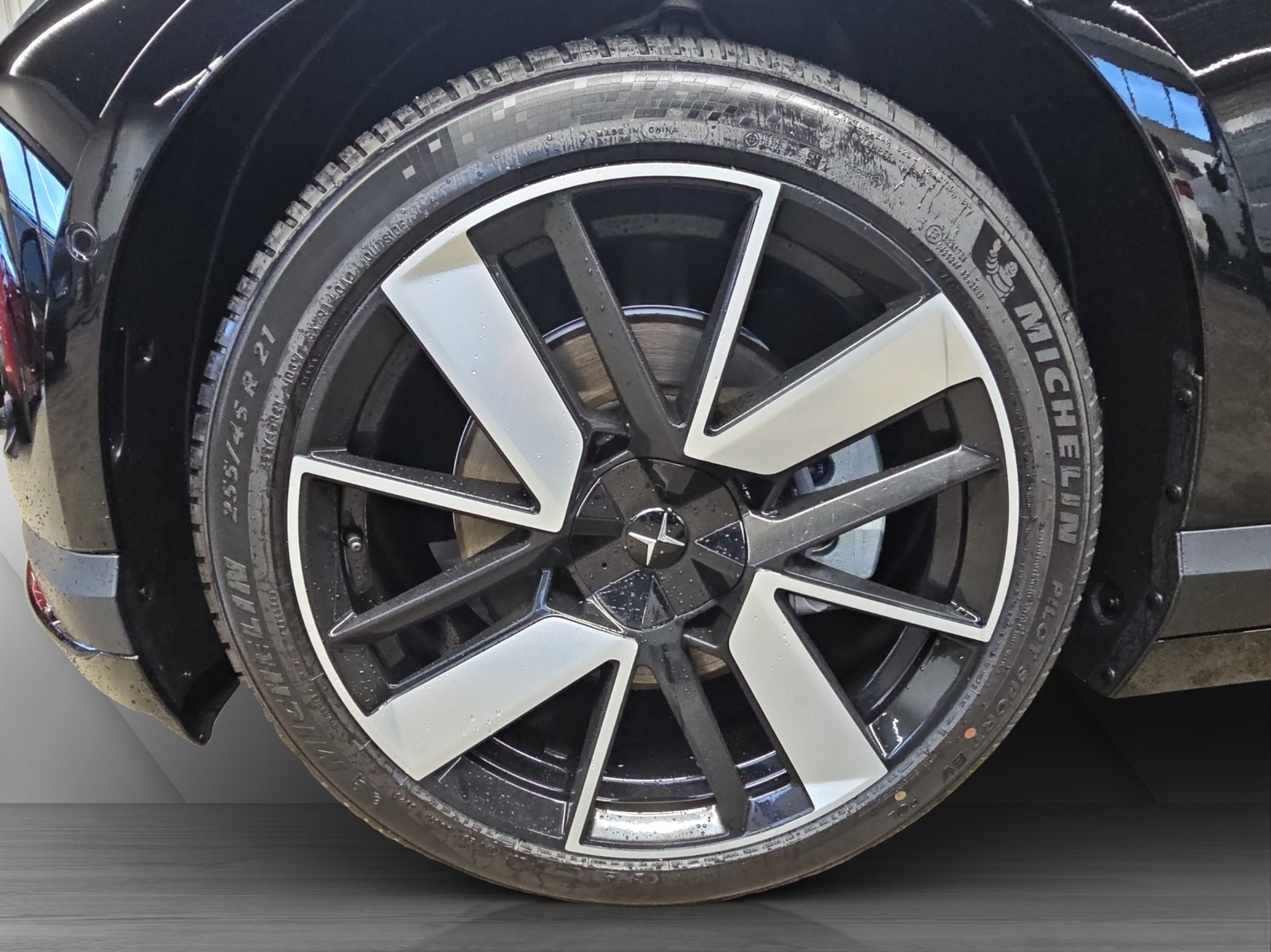 POLESTAR 4 Long Range Dual Motor Prime