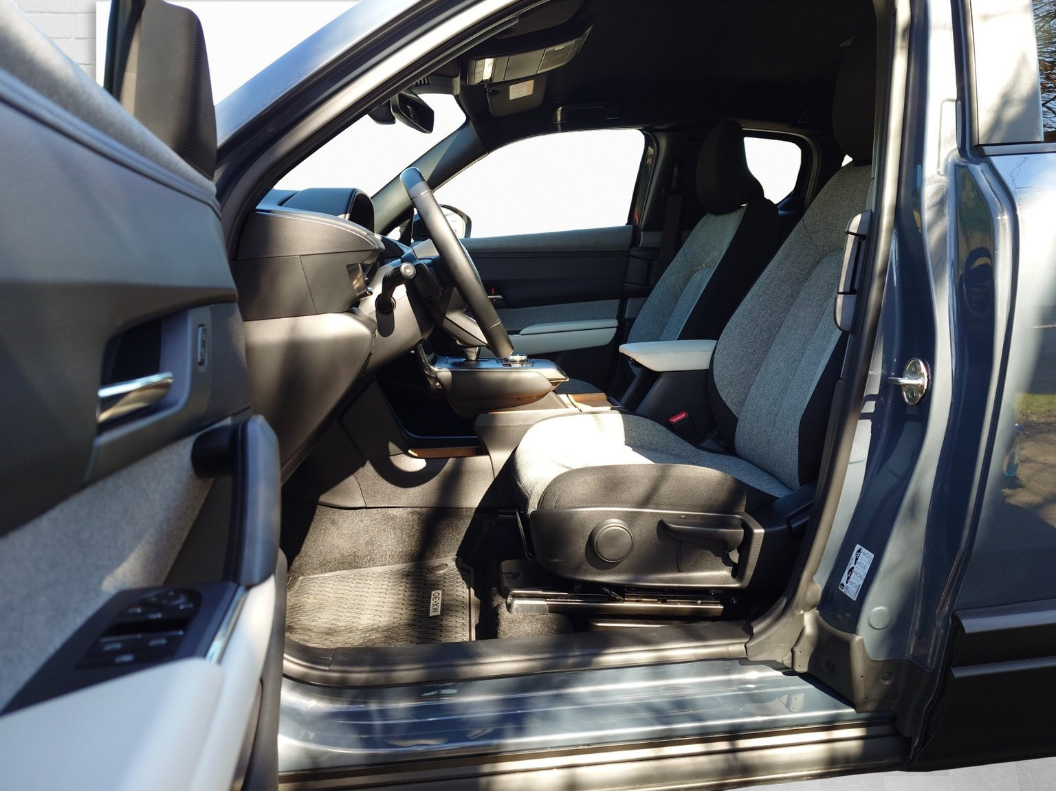 MAZDA MX-30 e-Skyactiv Exclusive-Line