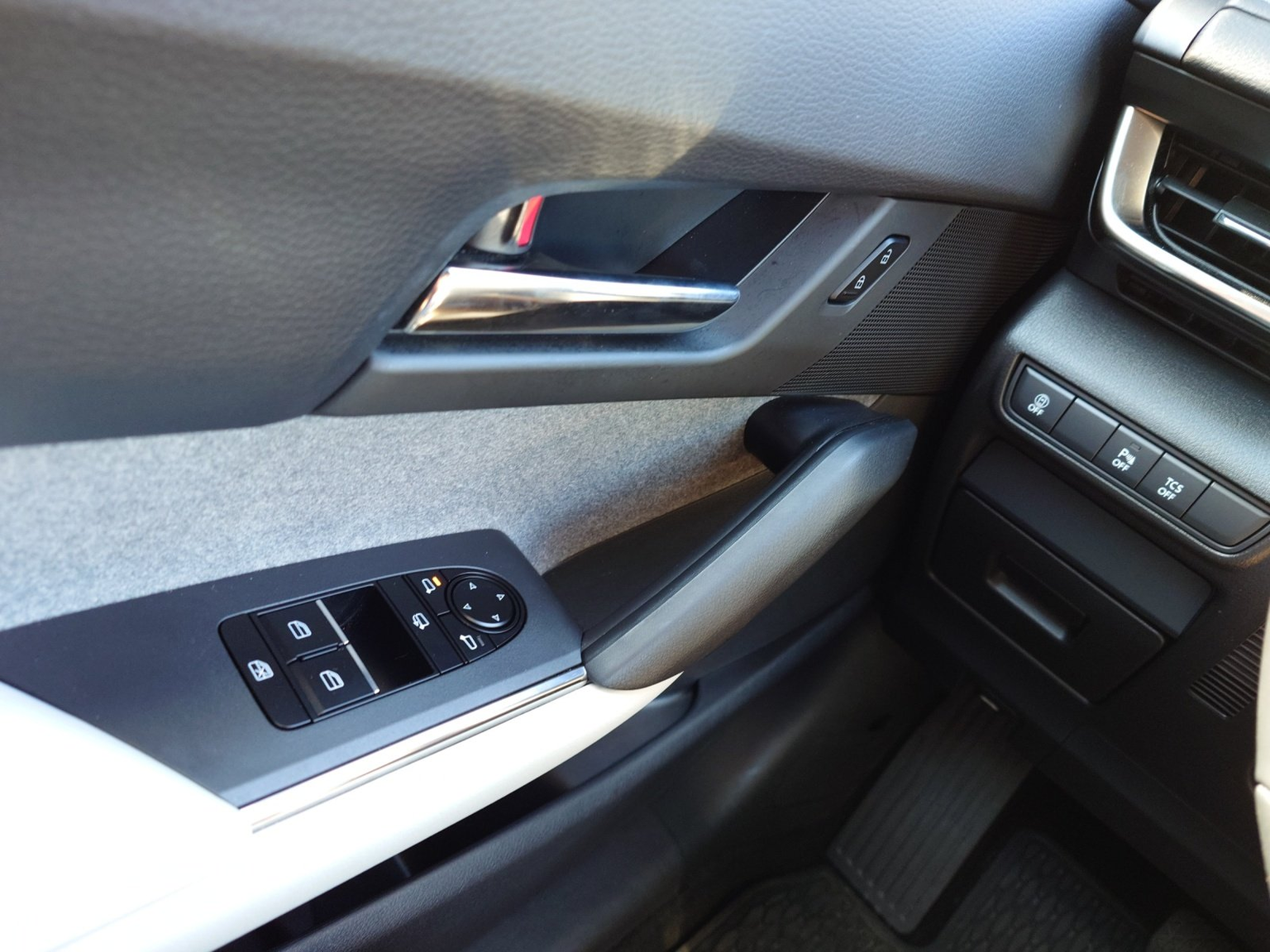 MAZDA MX-30 e-Skyactiv Exclusive-Line