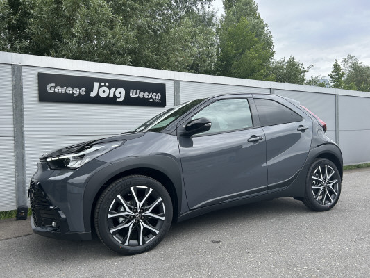 TOYOTA Aygo X 1.5 Sty. e-CVT Tr.