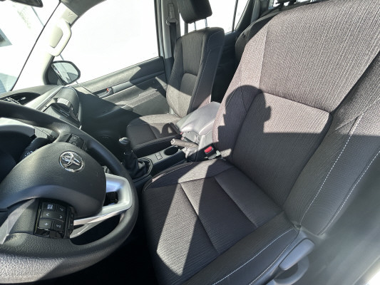 TOYOTA Hilux 2.8d Comf. DC 4x4