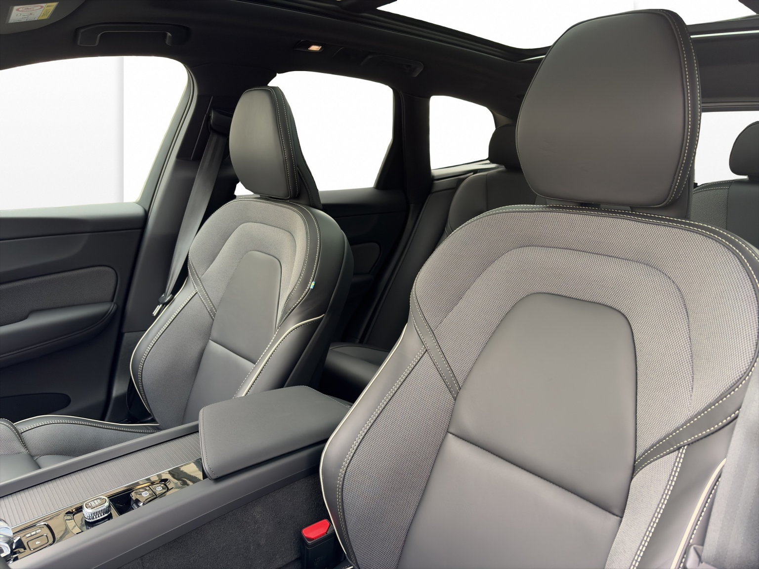 VOLVO XC60 2.0 T6 TE Black Edition eAWD