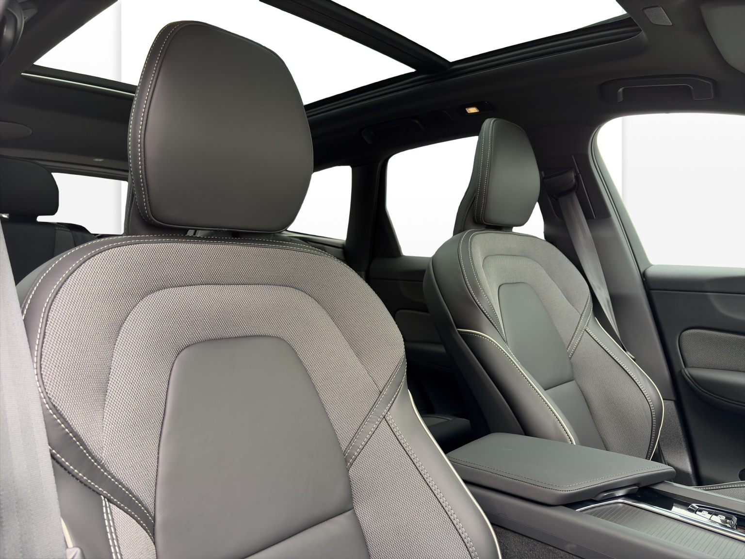 VOLVO XC60 2.0 T6 TE Black Edition eAWD