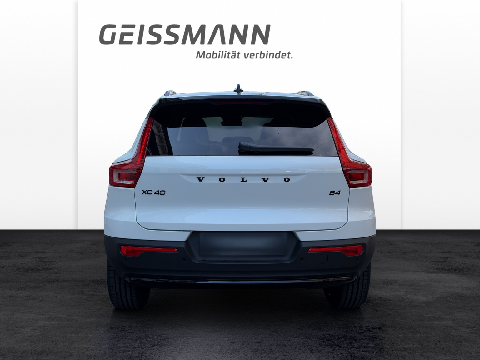VOLVO XC40 2.0 B4 MH Black Edition