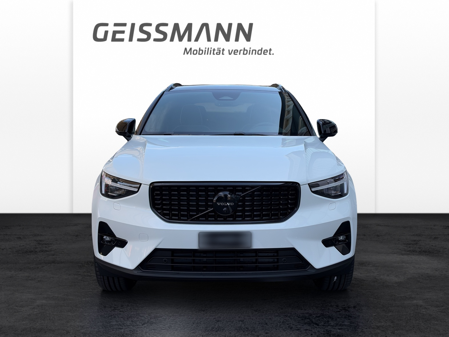VOLVO XC40 2.0 B4 MH Black Edition