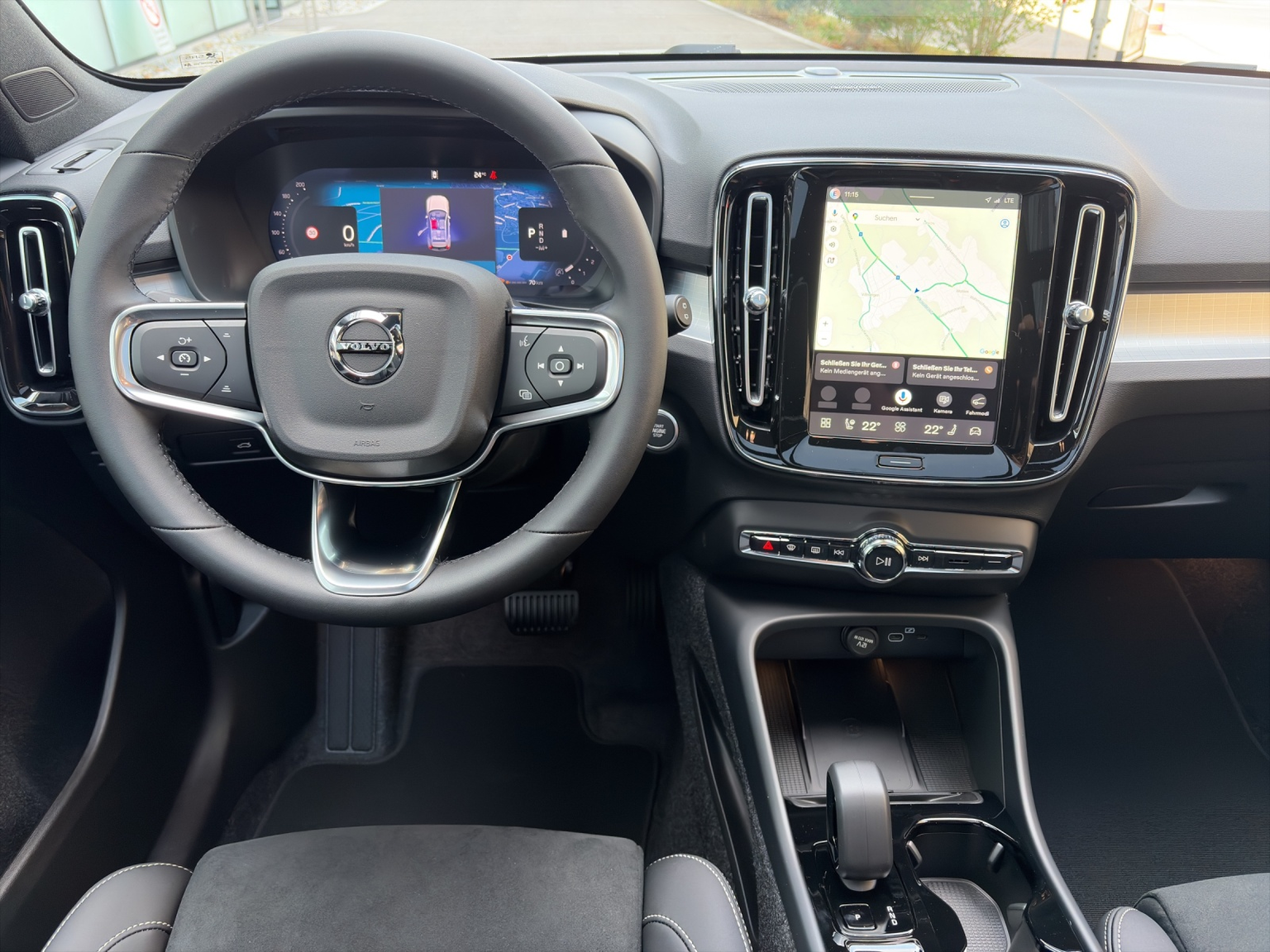 VOLVO XC40 2.0 B4 MH Black Edition