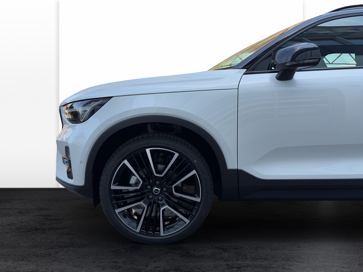 VOLVO XC40 2.0 B4 MH Black Edition