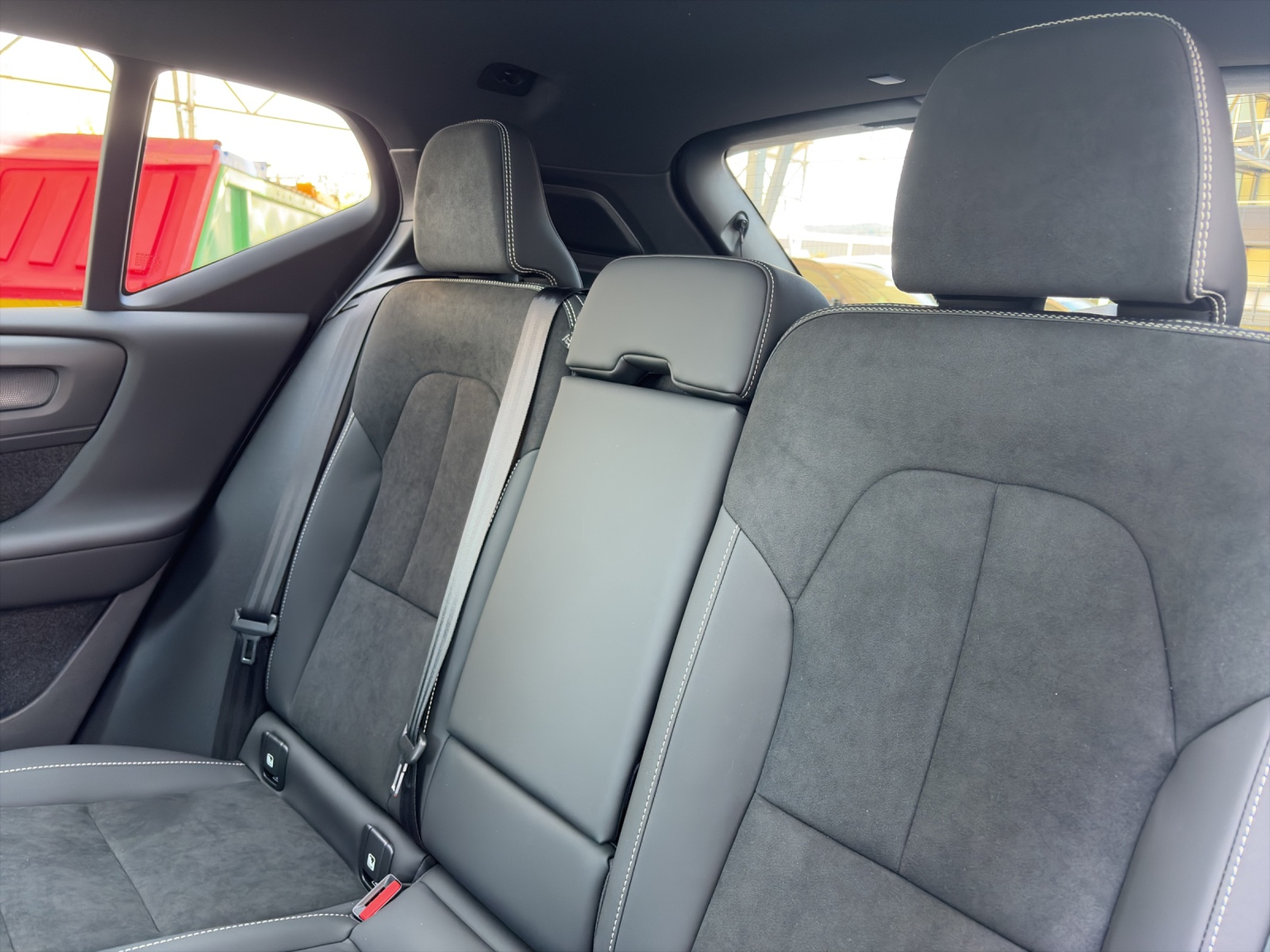 VOLVO XC40 2.0 B4 MH Black Edition